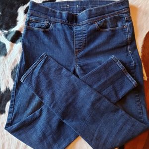 Levi's pull on jeggings,  size 8